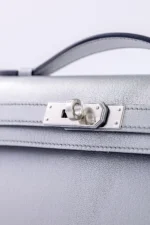 Hermès Kelly Cut Argent Chevre Chamkilight PHW - Image 5