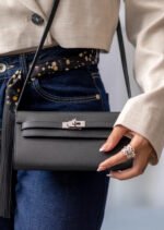 Hermès Kelly To Go Black Epsom  PHW - Image 6